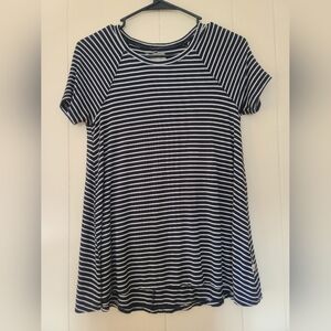 Hollister Black White Stripe Short Sleeve Relaxed Fit Tee Shirt